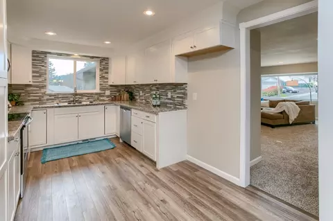850 3rd St, Rogue River, OR 97537 photo 6
