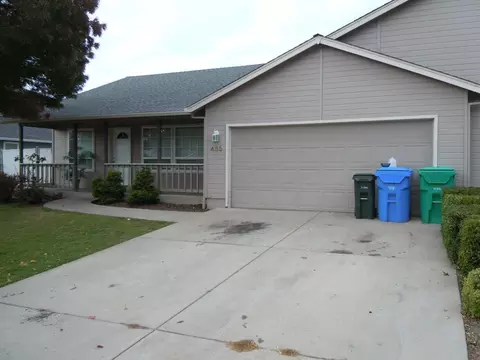 483 St Clair Way, Eagle Point, OR 97524 photo 2