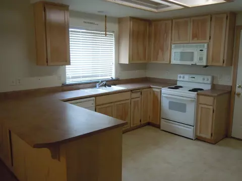 483 St Clair Way, Eagle Point, OR 97524 photo 8