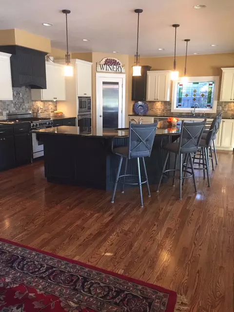 127 Walnut Pl, Phoenix, OR 97535 photo 2