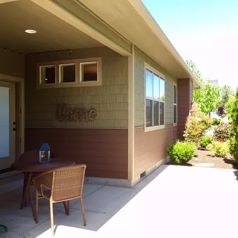 1107 N Haskell St, Central Point, OR 97502 photo 14