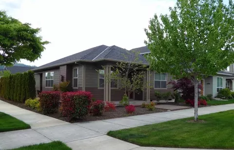 1107 N Haskell St, Central Point, OR 97502 photo 1