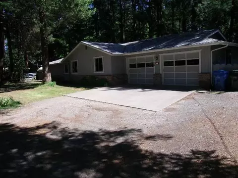 144 Jonathan Ct, Cave Junction, OR 97523 photo 3