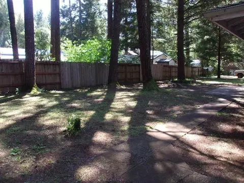 144 Jonathan Ct, Cave Junction, OR 97523 photo 4