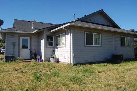 425 De Barr Ave, Medford, OR 97501 photo 6