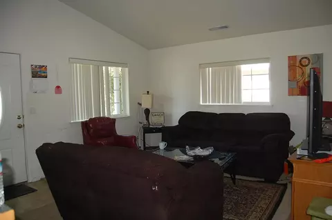 425 De Barr Ave, Medford, OR 97501 photo 3