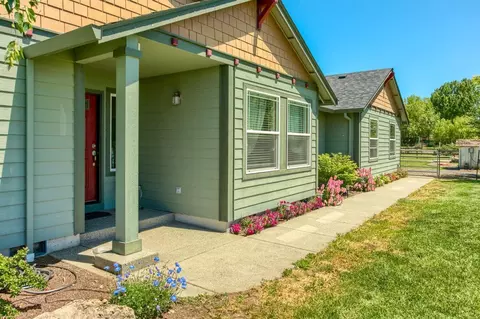 722 Hammel Rd, Eagle Point, OR 97524 photo 9