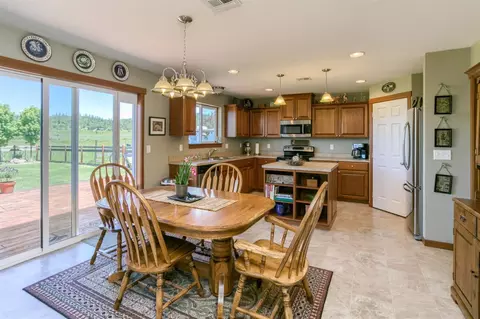 722 Hammel Rd, Eagle Point, OR 97524 photo 12