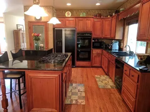 657 Red Oak St, Central Point, OR 97502 photo 7
