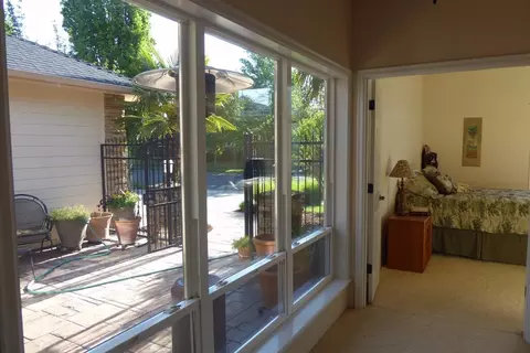 657 Red Oak St, Central Point, OR 97502 photo 15