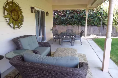 657 Red Oak St, Central Point, OR 97502 photo 21