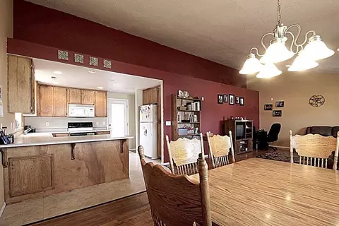 608 Andrea Way, Eagle Point, OR 97524 photo 6