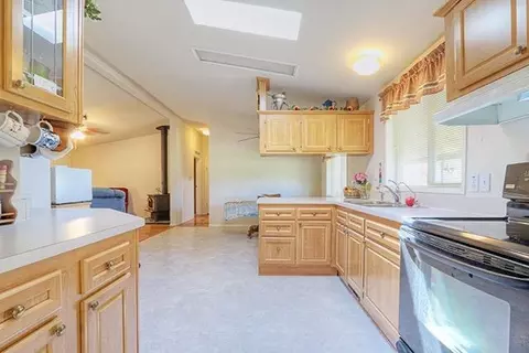 1408 Applegate Ave, Grants Pass, OR 97527 photo 3