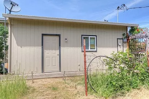 1408 Applegate Ave, Grants Pass, OR 97527 photo 16