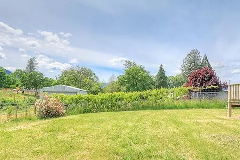 1408 Applegate Ave, Grants Pass, OR 97527 photo 25