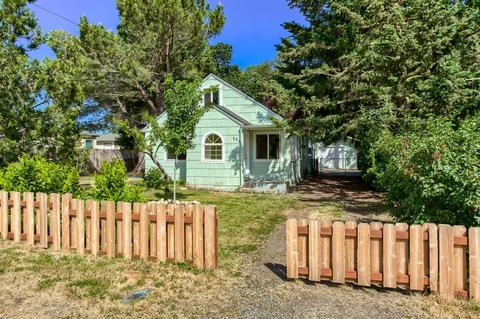 304 W Fifth St, Phoenix, OR 97535 photo 1