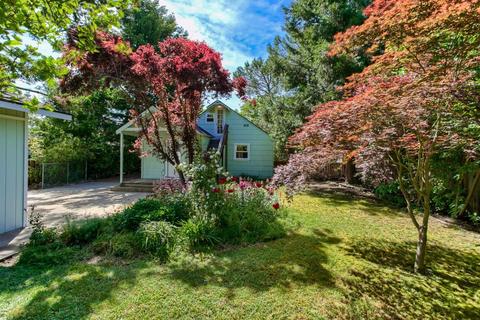304 W Fifth St, Phoenix, OR 97535 photo 2