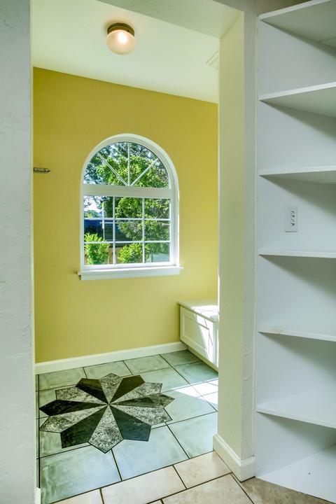 304 W Fifth St, Phoenix, OR 97535 photo 7