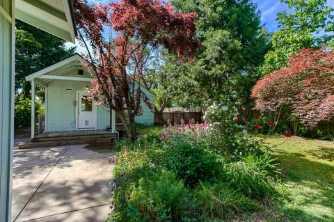 304 W Fifth St, Phoenix, OR 97535 photo 3