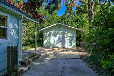 304 W Fifth St, Phoenix, OR 97535 photo 19