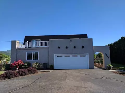 3080 Corey Rd, Central Point, OR 97502 photo 2