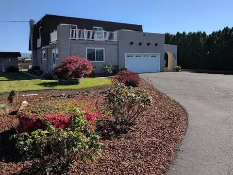 3080 Corey Rd, Central Point, OR 97502 photo 1