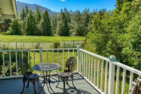 5373 Evans Creek Rd, Rogue River, OR 97537 photo 2
