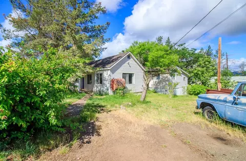 1605 Hammel Rd, Eagle Point, OR 97524 photo 3