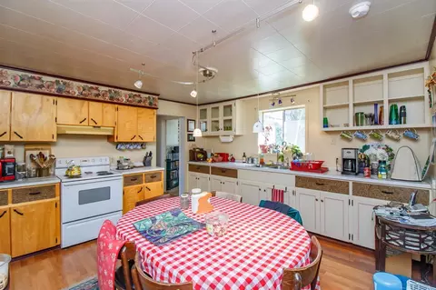 1605 Hammel Rd, Eagle Point, OR 97524 photo 8