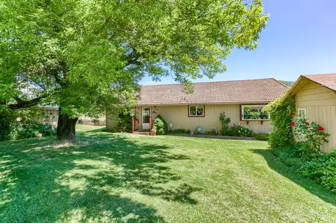 17645 Highway 62, Eagle Point, OR 97524 photo 3