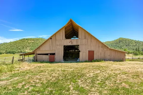 17645 Highway 62, Eagle Point, OR 97524 photo 6