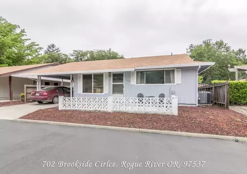 702 Brookside Cir, Rogue River, OR 97537 photo 1