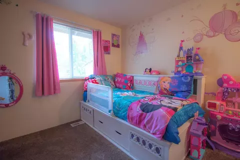 1093 Cherry St, Central Point, OR 97502 photo 16