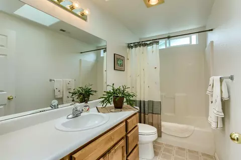 560 C St, Phoenix, OR 97535 photo 22