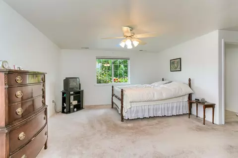 560 C St, Phoenix, OR 97535 photo 24