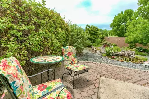 560 C St, Phoenix, OR 97535 photo 3