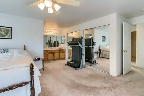 560 C St, Phoenix, OR 97535 photo 25