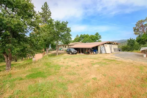 1916 Worthington Rd, Eagle Point, OR 97524 photo 22