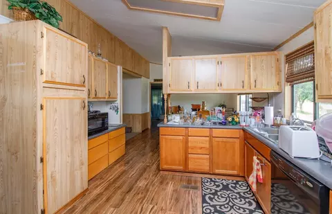 1916 Worthington Rd, Eagle Point, OR 97524 photo 10