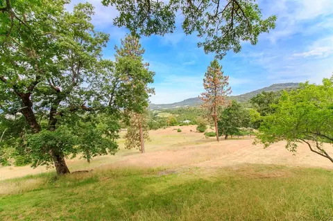 1916 Worthington Rd, Eagle Point, OR 97524 photo 24