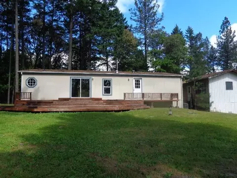 375 Kitty Dr, Eagle Point, OR 97524 photo 2
