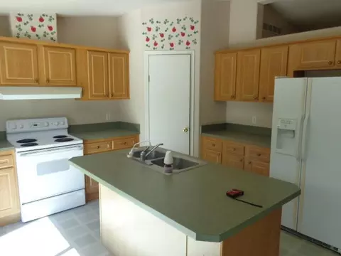 375 Kitty Dr, Eagle Point, OR 97524 photo 6