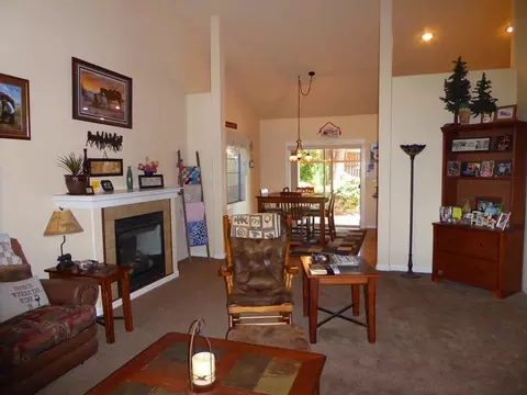 1113 Highlands Dr, Eagle Point, OR 97524 photo 5