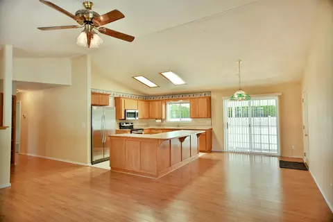 100 Cluster Dr, Rogue River, OR 97537 photo 4