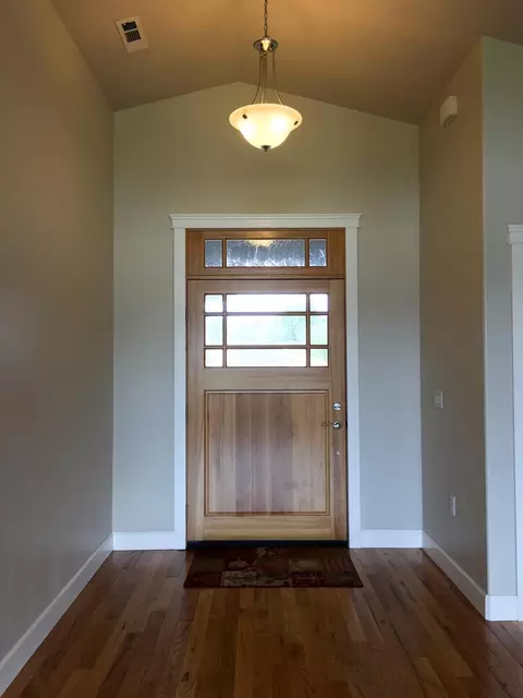 291 Echo Way, Eagle Point, OR 97524 photo 9