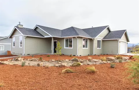 417 Echo Way, Eagle Point, OR 97524 photo 1