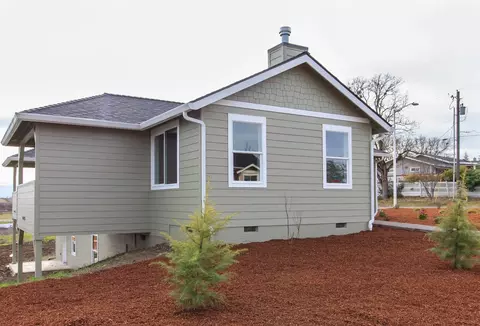 417 Echo Way, Eagle Point, OR 97524 photo 2
