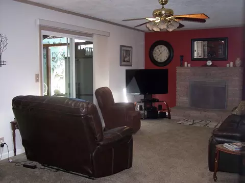901 Comet Ave, Central Point, OR 97502 photo 8