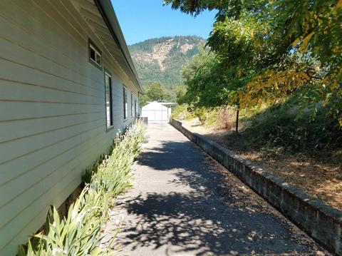 1547 Panoramic Loop, Grants Pass, OR 97527 photo 29