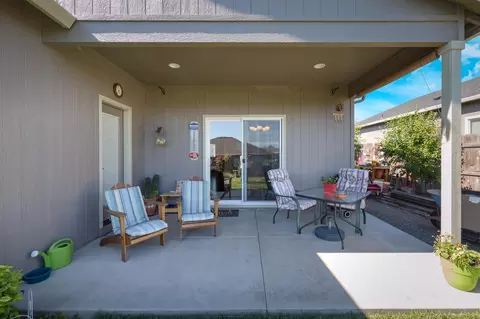 627 Sheffield Dr, Eagle Point, OR 97524 photo 26